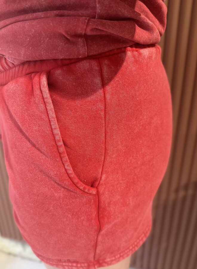 Uni Logo Acid Wash Sweat Short | Racing Red