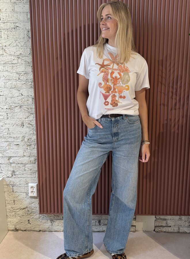 Beach Items Loosefit Tee | Standard White