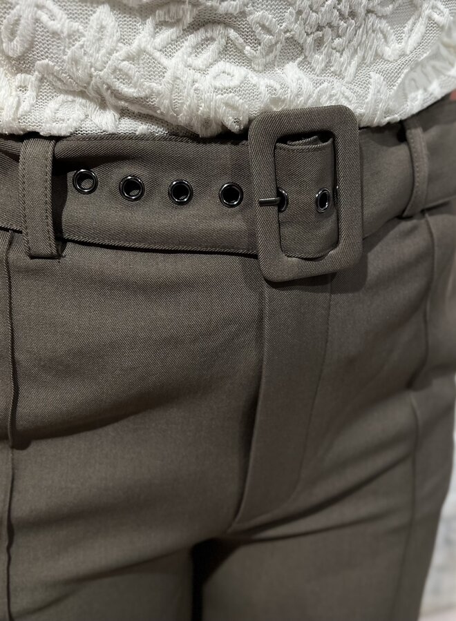 Luna Belt Crease Pant | Walnut