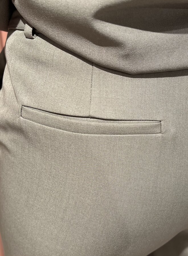 Luna Belt Crease Pant | Walnut