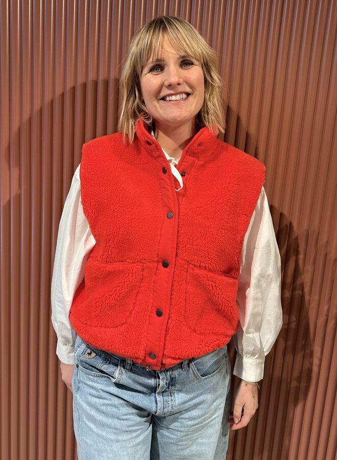 Steve Sleeveless Jacket | Poppy red