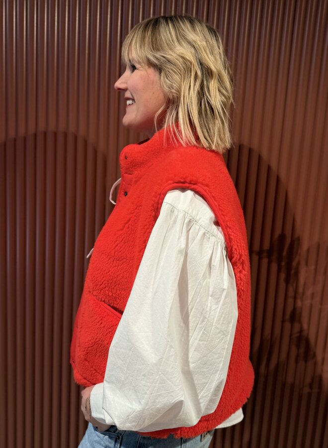 Steve Sleeveless Jacket | Poppy red