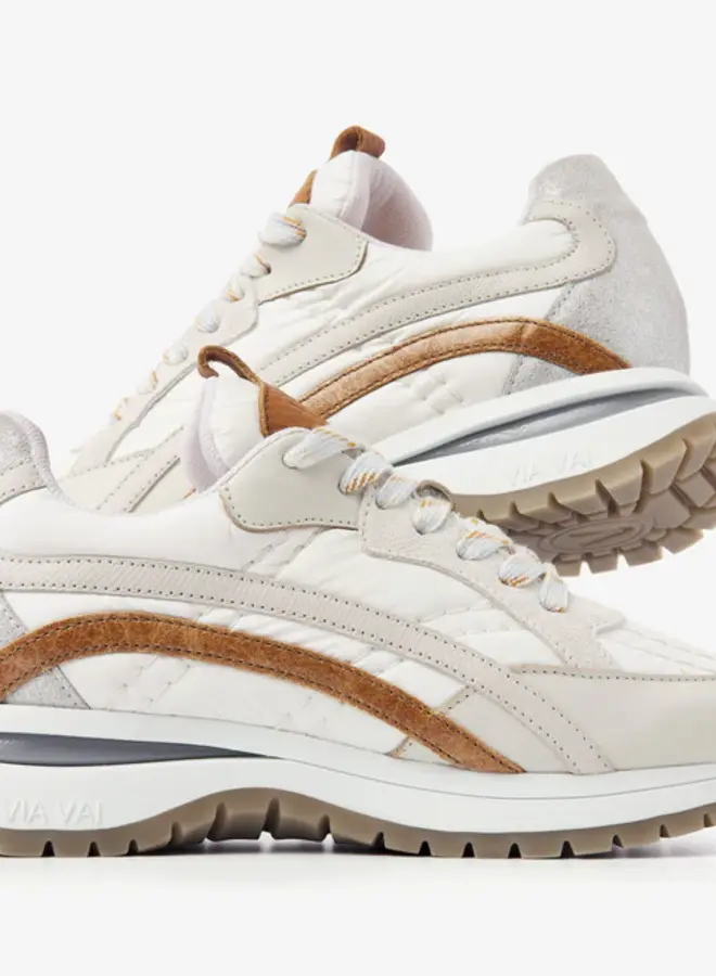 Usher Skye | Cross Creme