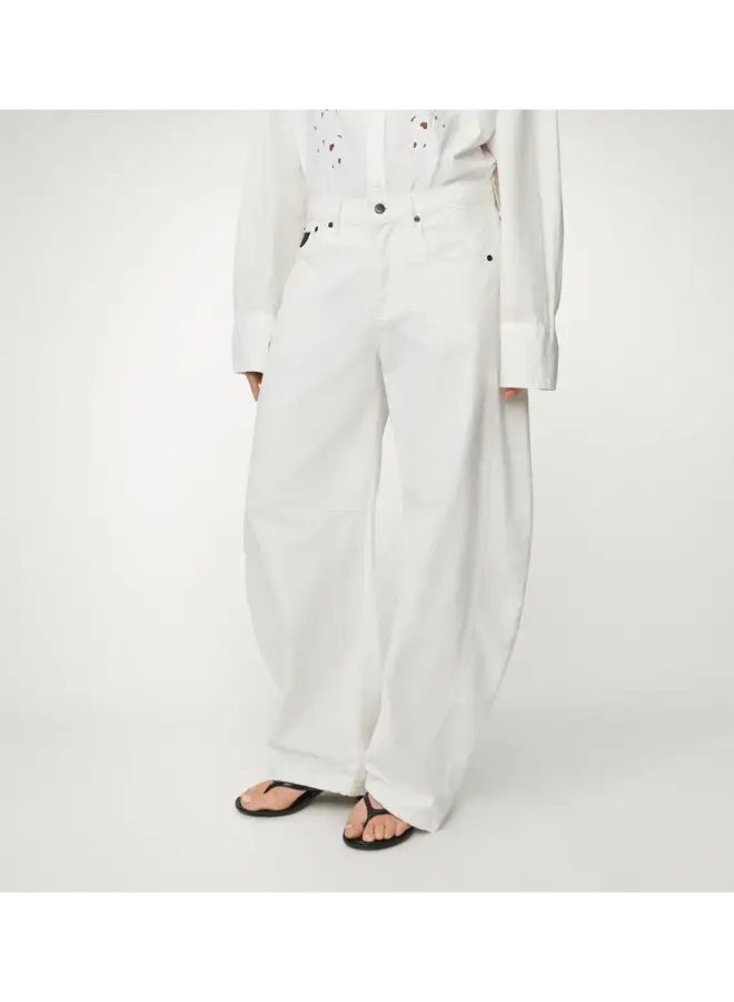 Aliana | White & Black