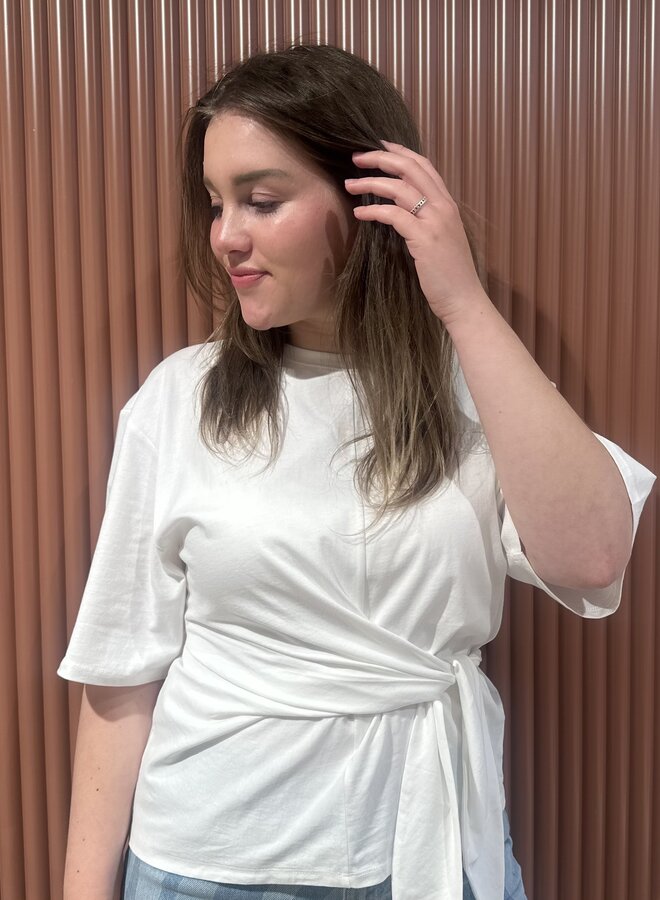 Dori twist detail tee | Milk White