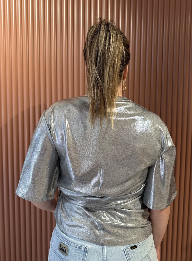 Uxia Metallic Twist Detail Top | Silver