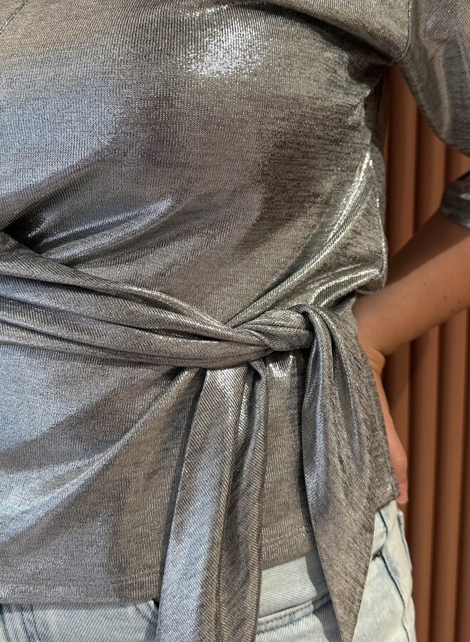 Uxia Metallic Twist Detail Top | Silver