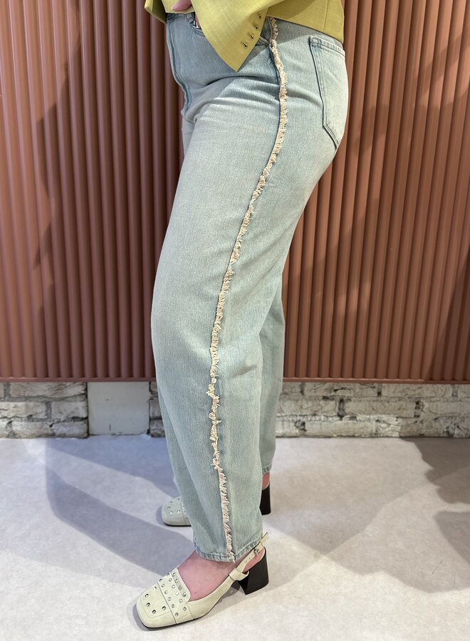 Brave fringed barrel leg jeans | Sunfaded Denim