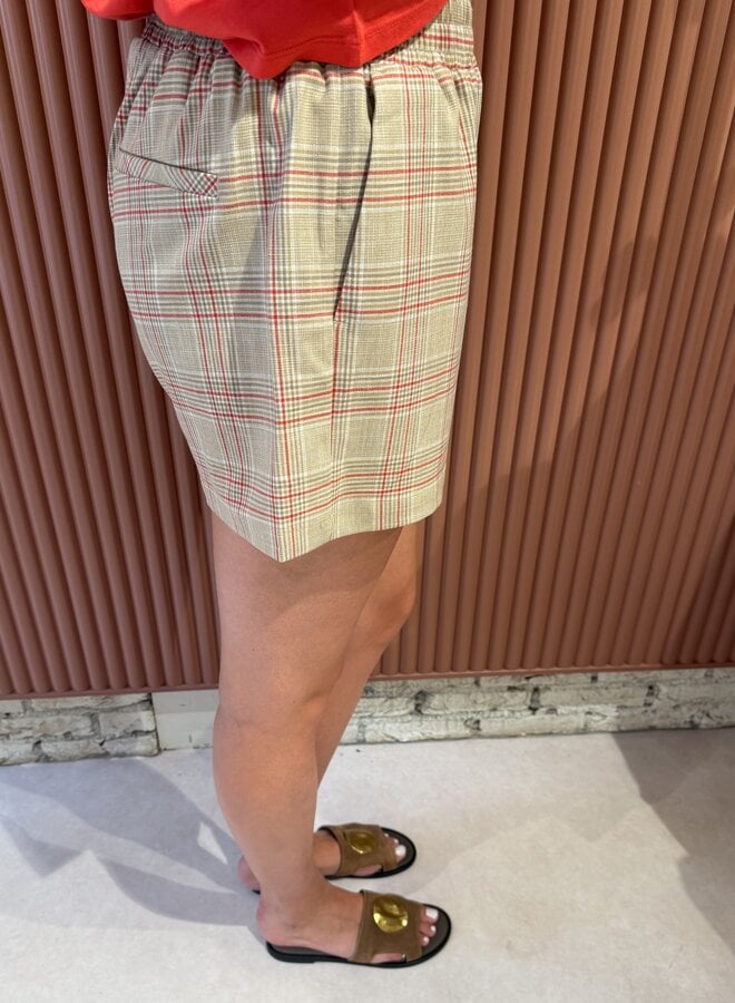 Sporty check shorts | Sand