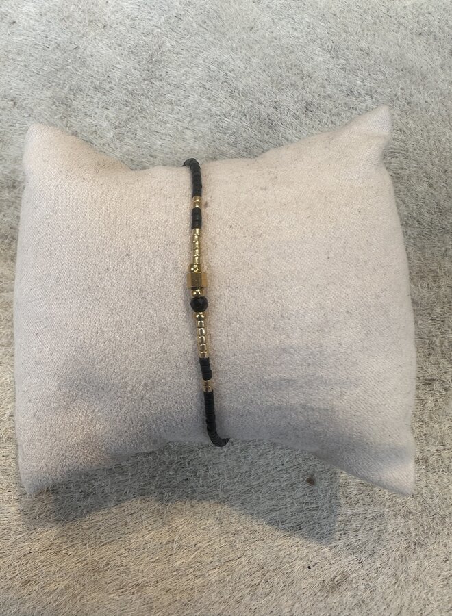 Dunc Jewelry | Maansteen armband miyuki delica kralen - Zwart