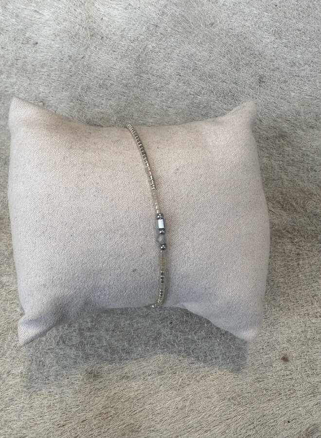 Dunc Jewelry | Maansteen armband miyuki delica kralen - zilver