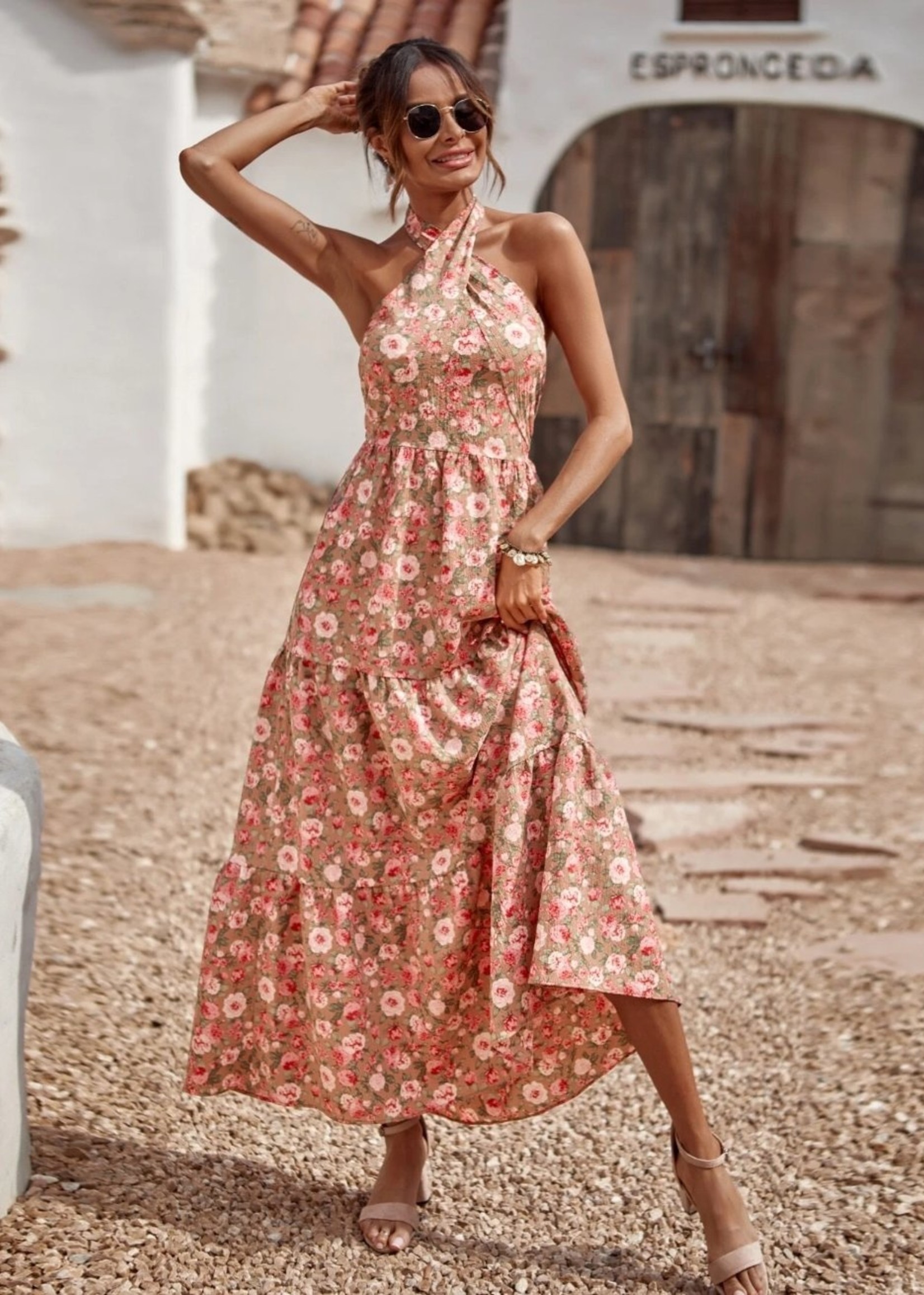 Plak opnieuw Lenen Assimileren Trendy lange jurk met mooie vetersluiting - Mode Outlet Rotterdam