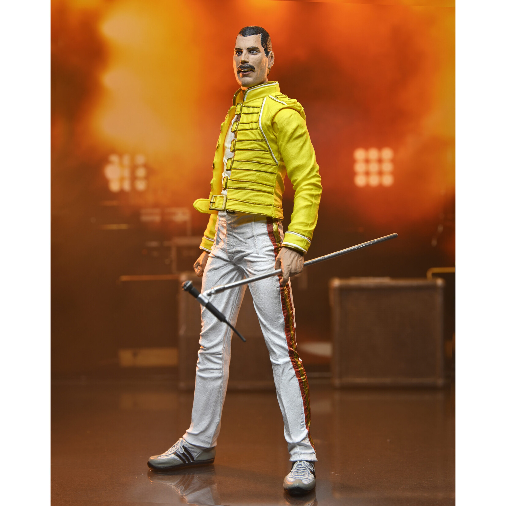 NECA NECA Freddie Mercury Yellow Jacket Action Figure 18 cm