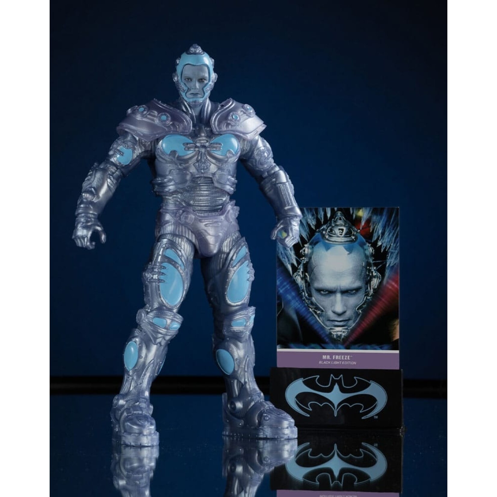 McFarlane Toys McFarlane Toys DC Comics Batman & Robin Action Figure Mr. Freeze (Black Light Edition) (Gold Label) 18 cm