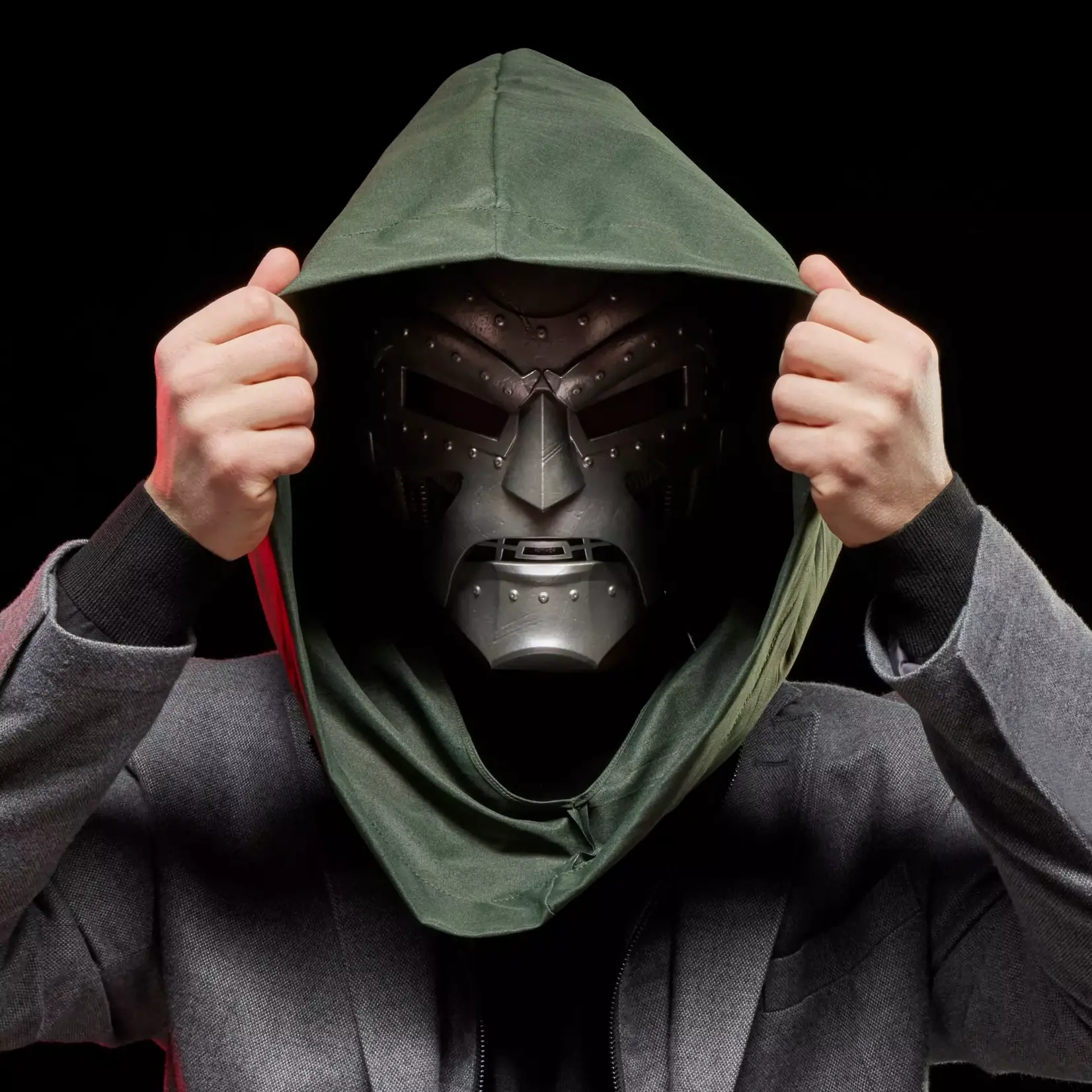 Hasbro Hasbro Marvel Legends Doctor Doom Roleplay Replica Premium Helmet