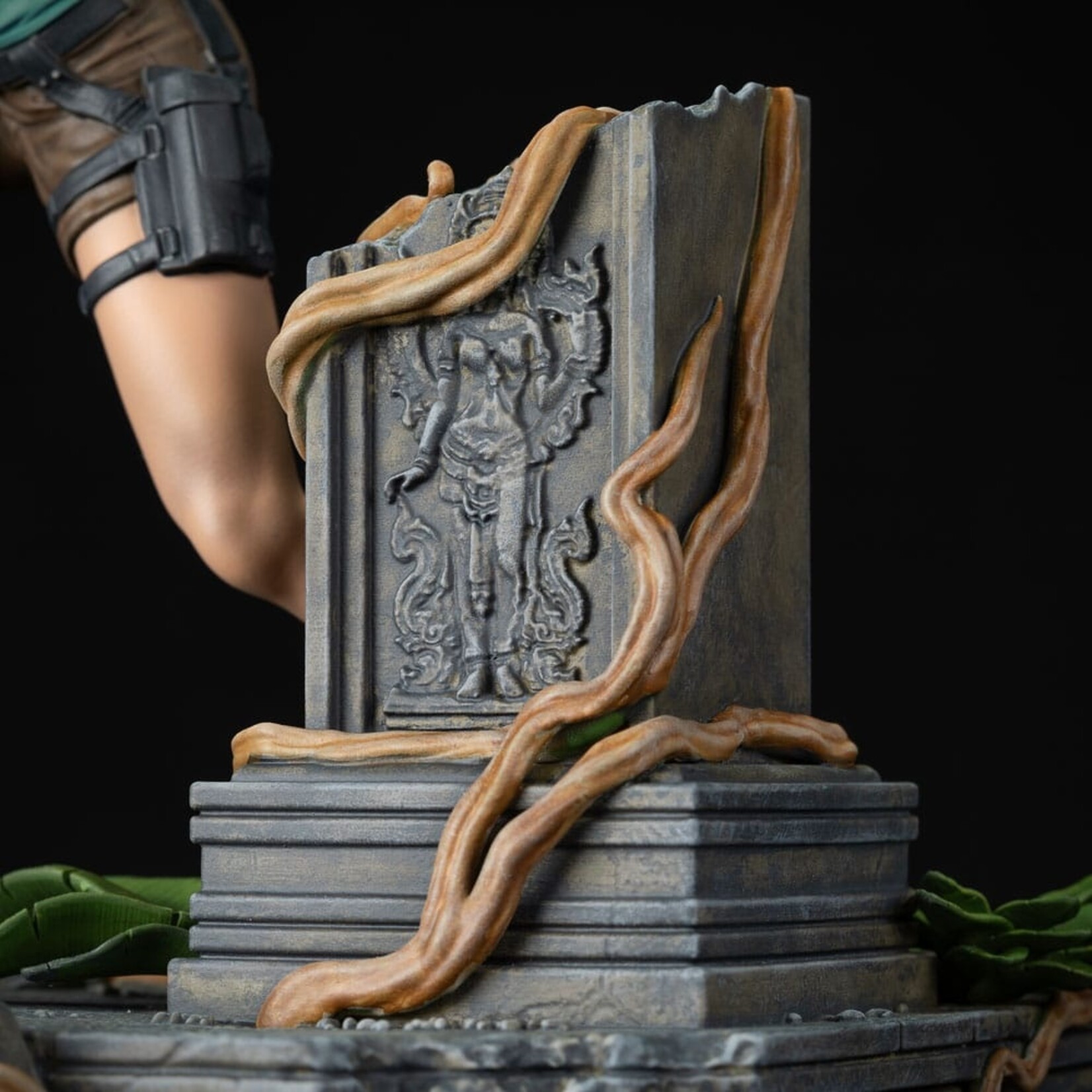 Dark Horse Dark Horse Tomb Raider PVC Statue Lara Croft 24 cm