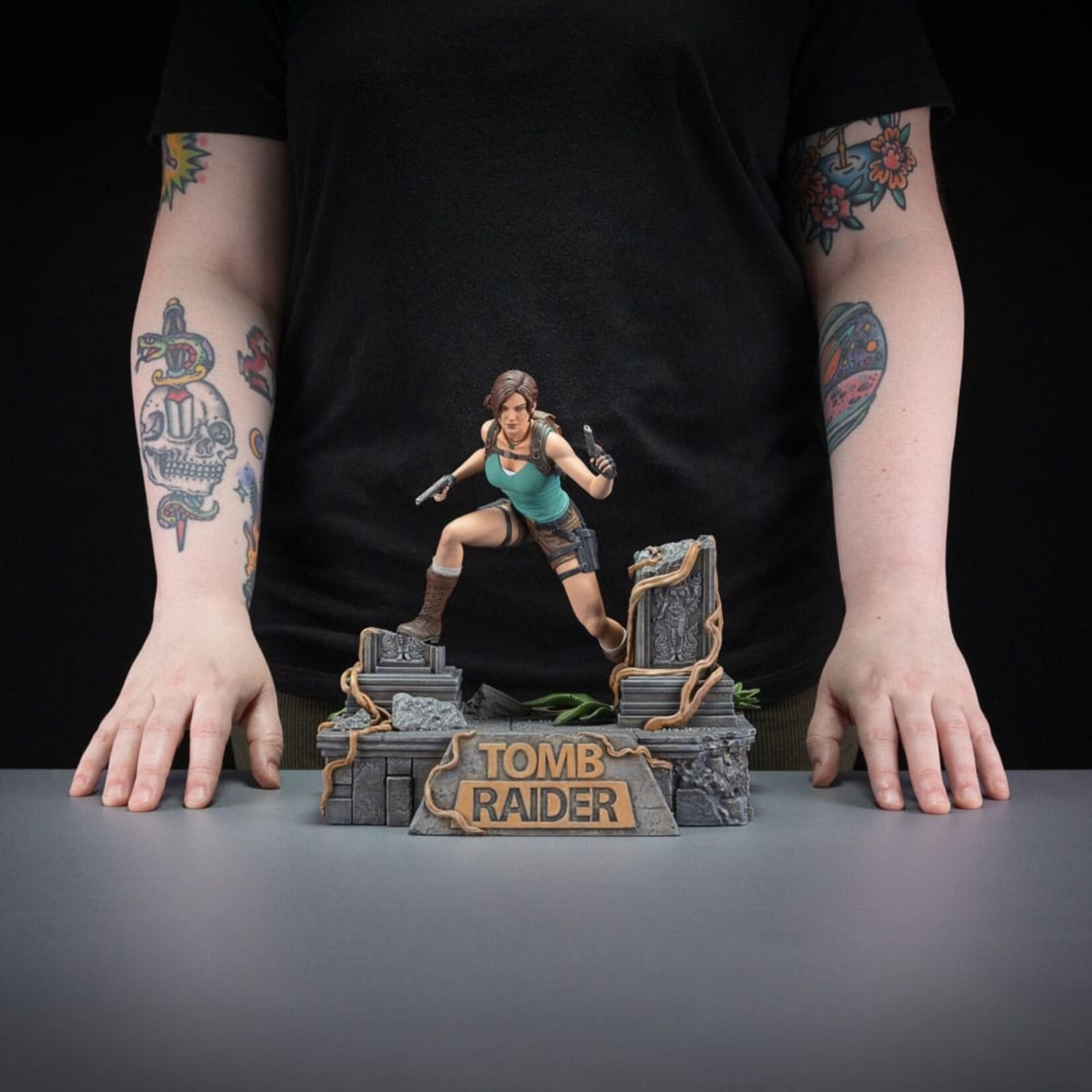Dark Horse Dark Horse Tomb Raider PVC Statue Lara Croft 24 cm