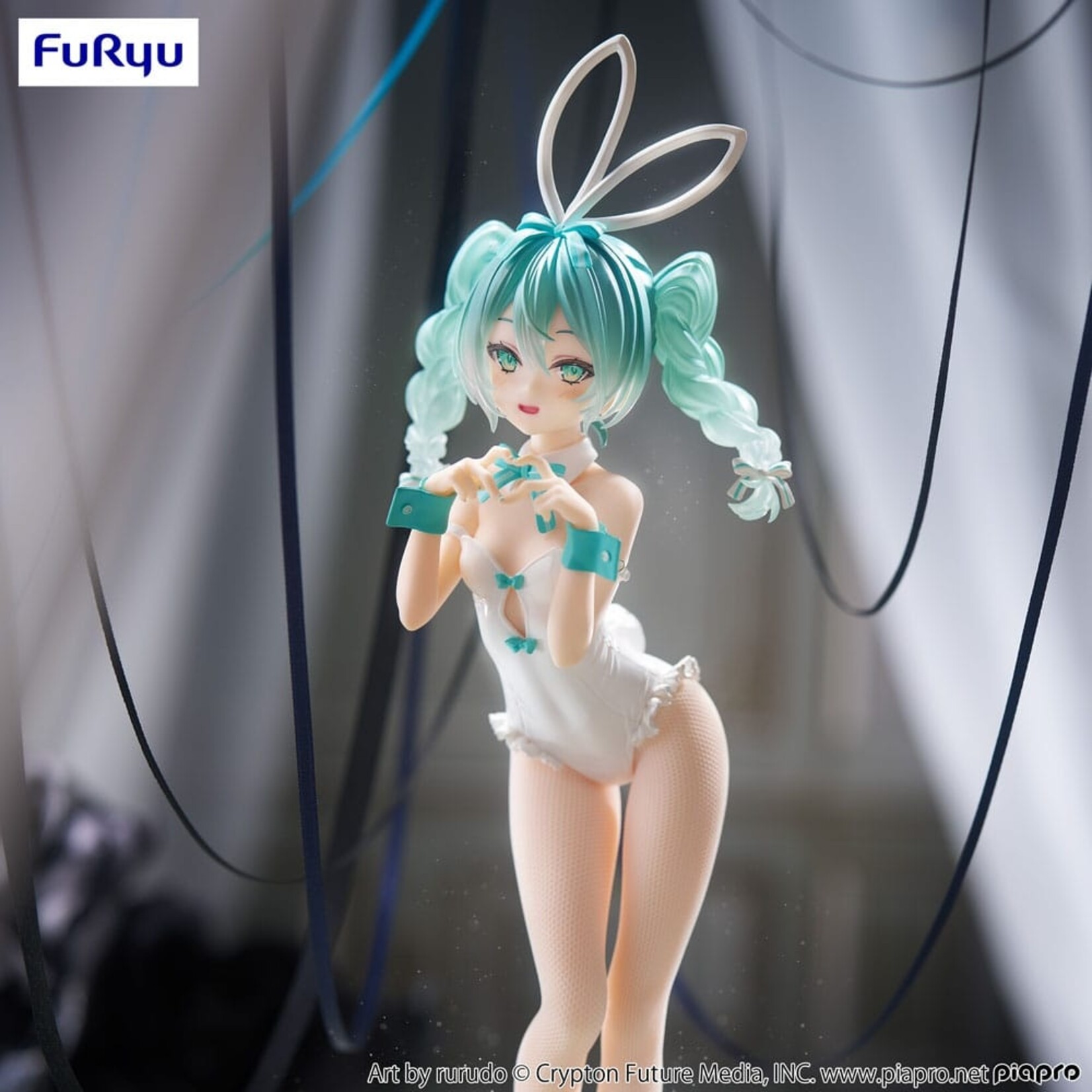 Furyu Furyu Hatsune Miku BiCute Bunnies Statue Rurudo White Color 27 cm