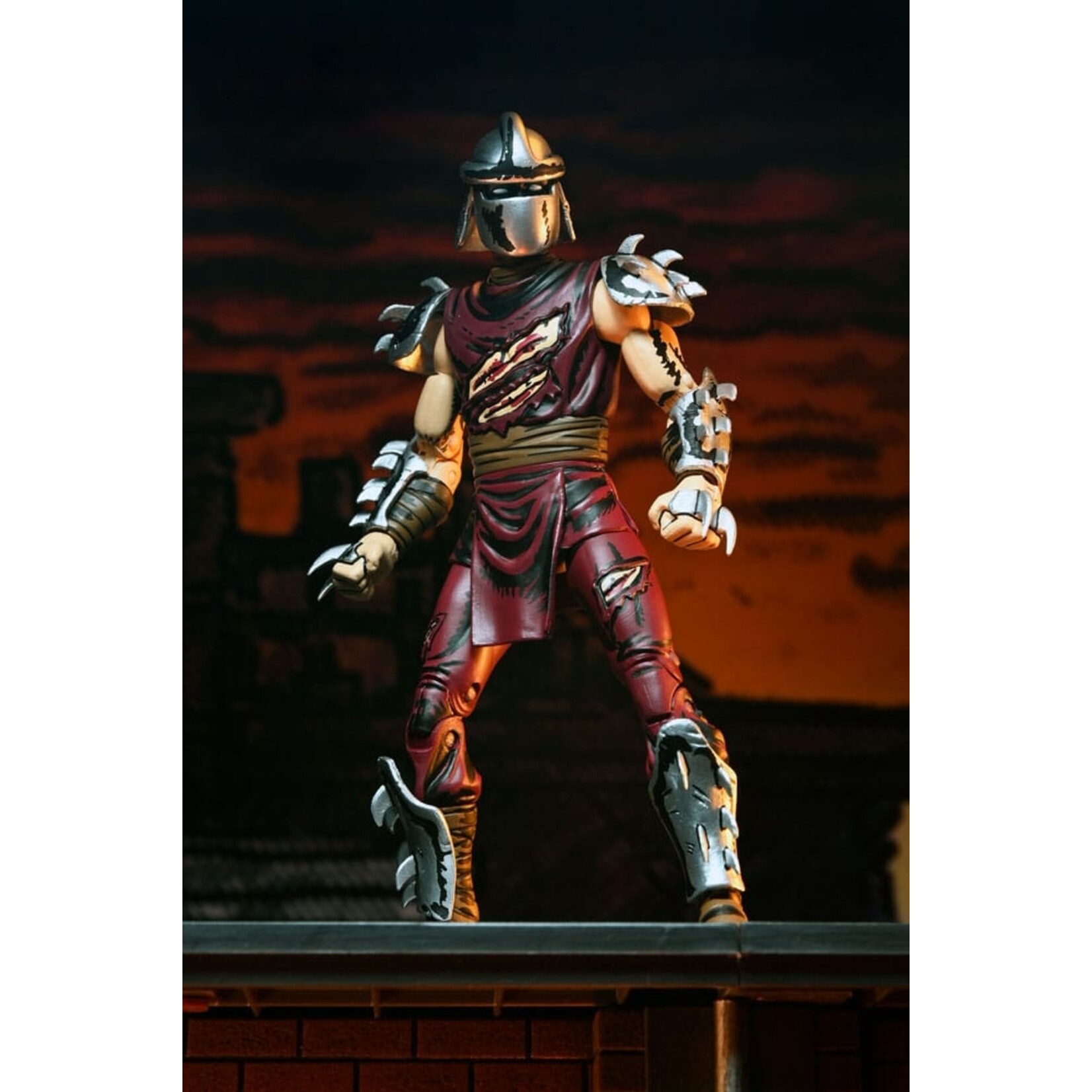 NECA NECA Teenage Mutant Ninja Turtles Action Figure Battle Damaged Shredder 18 cm