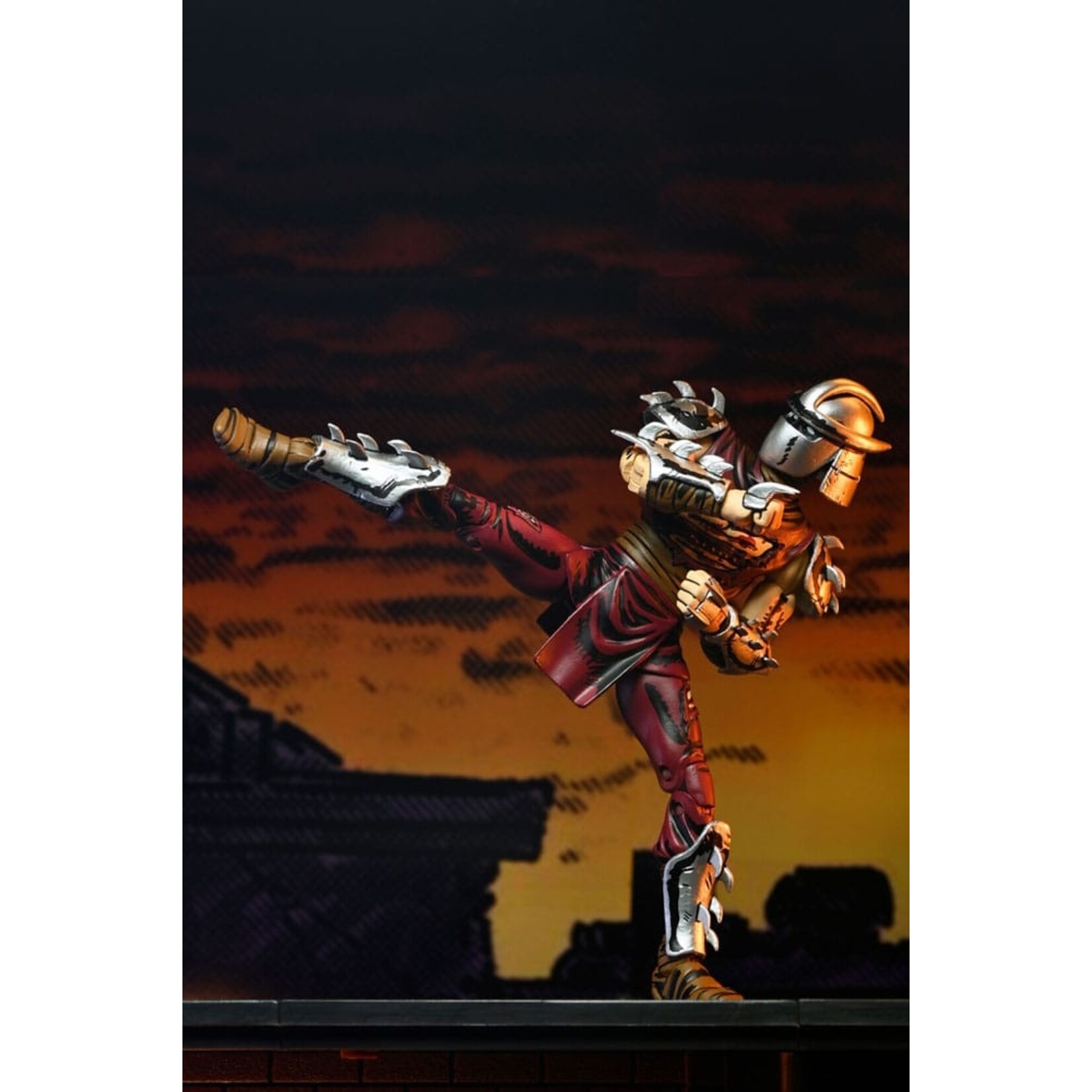 NECA NECA Teenage Mutant Ninja Turtles Action Figure Battle Damaged Shredder 18 cm