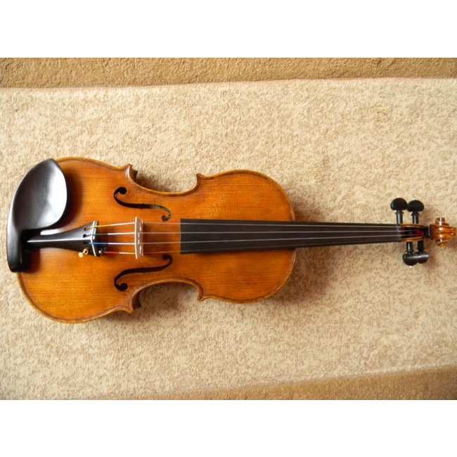 Concert violin