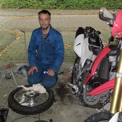 Hoe bereid ik mijn motor voor op een lange reis?