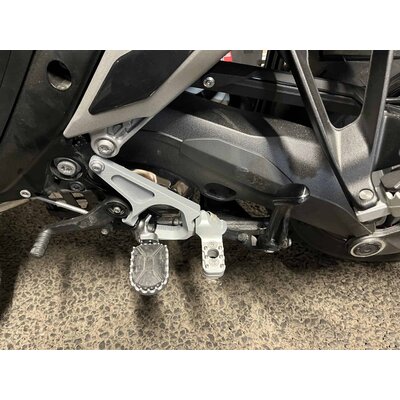 TwinPegs BMW R 1300 GS/GSA - Natural anodizing