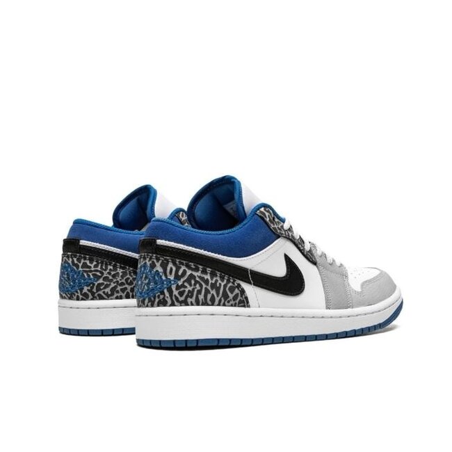 Nike Air Jordan 1 Low SE Sneakers