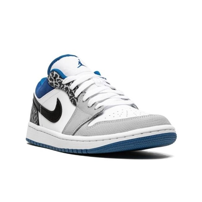 Nike Air Jordan 1 Low SE Sneakers