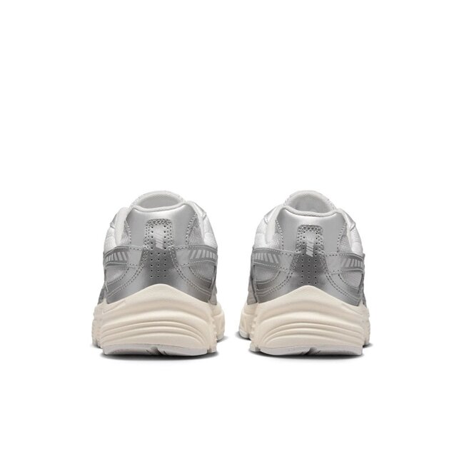 Nike Initiator Sneakers