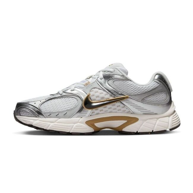 Nike V5 RNR Sneakers