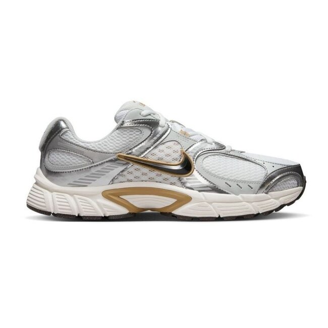 Nike V5 RNR Sneakers