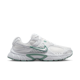 Nike Nike V5 RNR Sneakers
