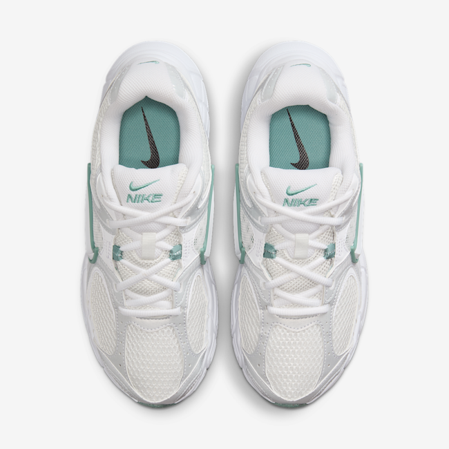 Nike V5 RNR Sneakers