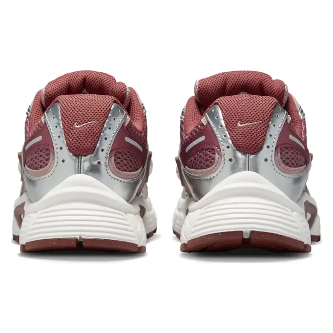 Nike V5 RNR Sneakers