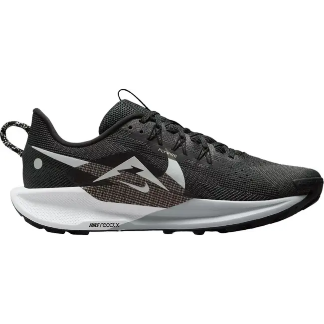 Nike Pegasus Trail 5 Hardloopschoenen