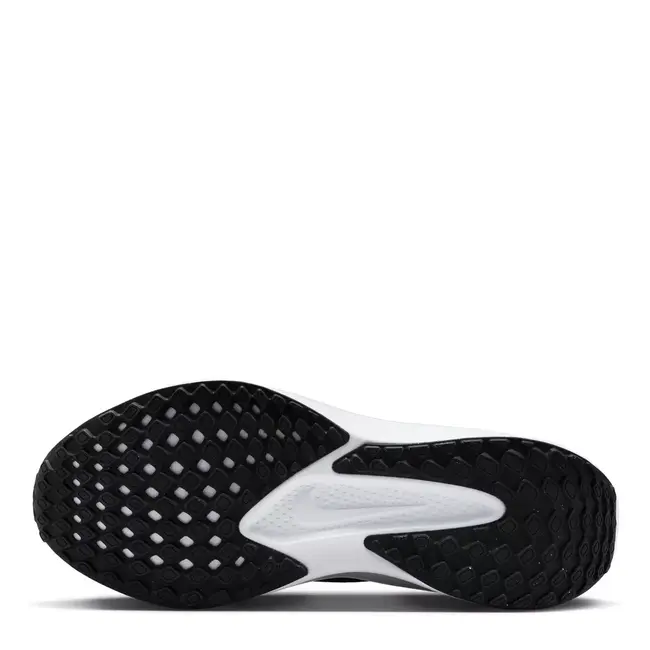 Nike Quest 6 Road Hardloopschoenen