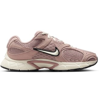 Nike Nike V5 RNR Sneakers
