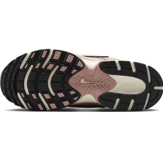 Nike V5 RNR Sneakers