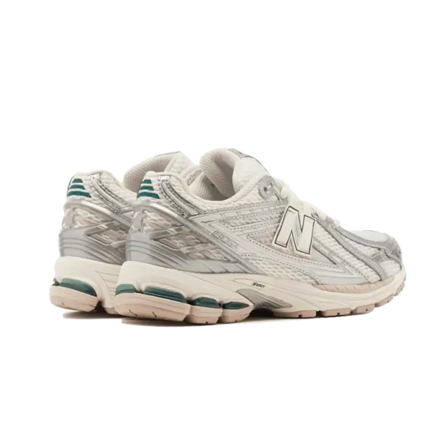 New Balance 1906R Sneakers