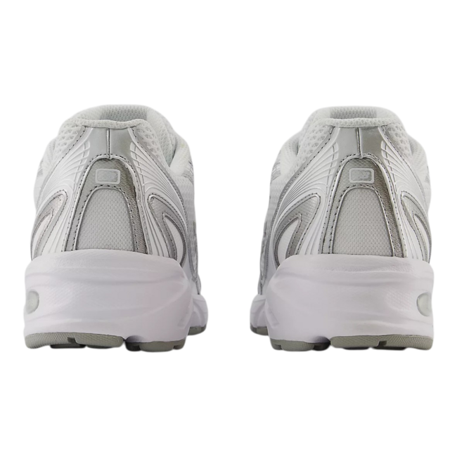 New Balance 740 Sneakers