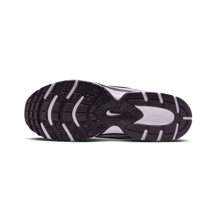 Nike V5 RNR Sneakers
