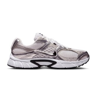 Nike Nike V5 RNR Sneakers