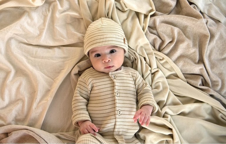 Nixnut Rib onesie - Biscuit stripe