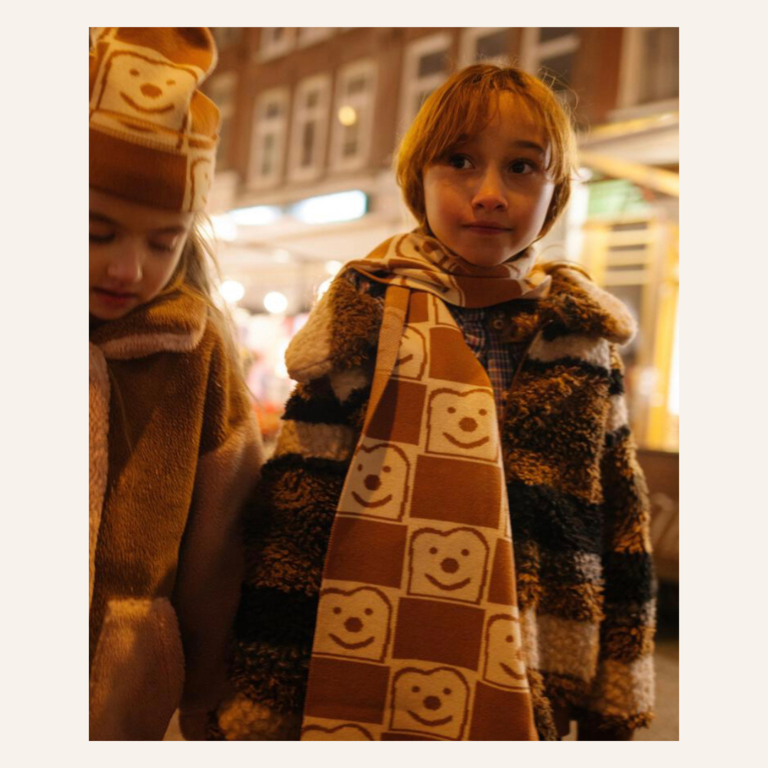 Daily Brat Daily bread knit scarf