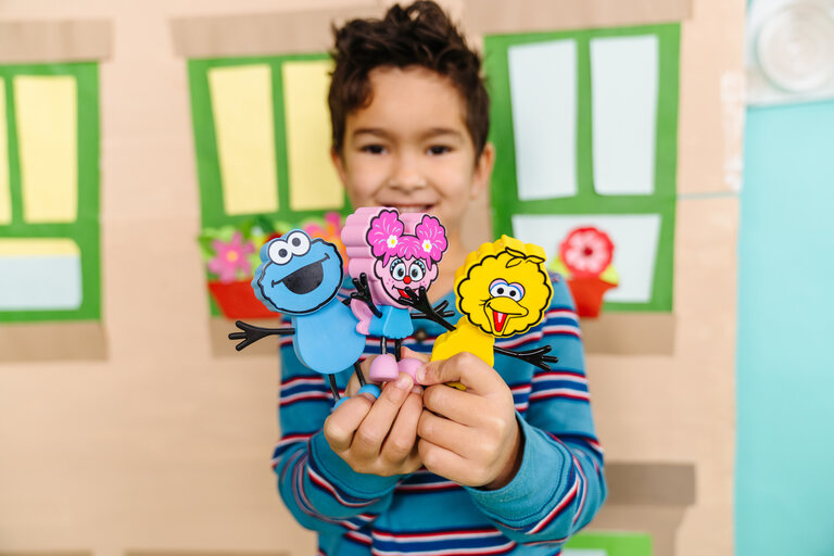 Glo Pals Glo Pals Light Up Sensory Toy Badspeeltje - Sesamstraat Pino