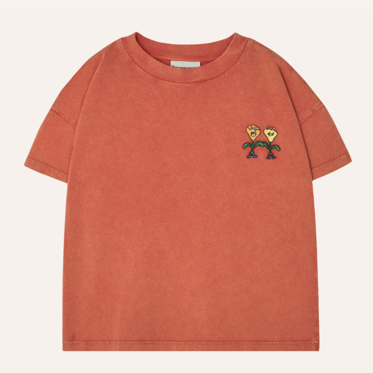 The Campamento Flowers embroidery kids t-shirt