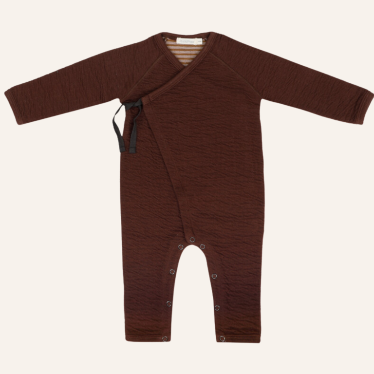 Phil&Phae Phil&Phae Textured cross-over baby suit - Burnt umber