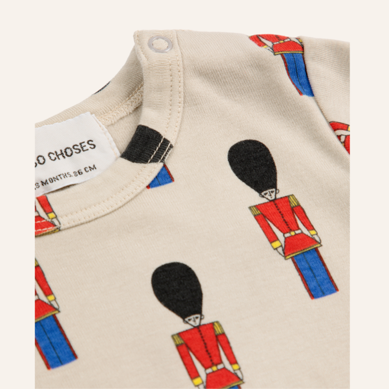 Bobo Choses Baby Little Tin Soldiers all over tight T-shirt