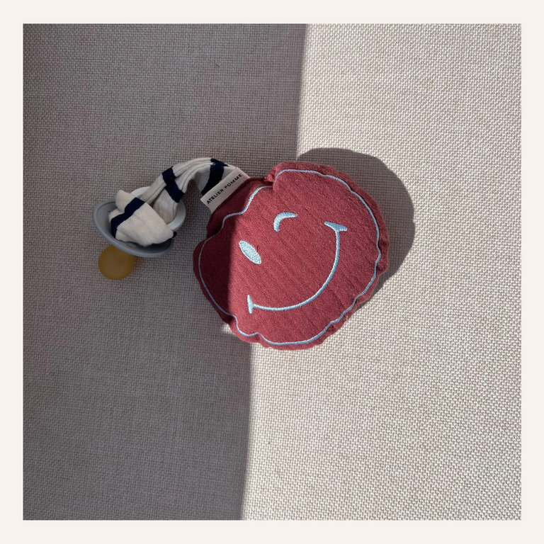 Atelier Pomme Atelier Pomme Pacifier Cloth Pomme | Burgundy Boo